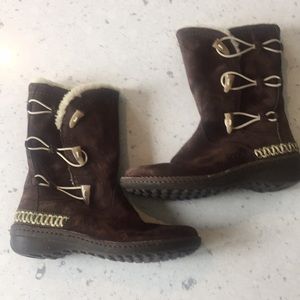 UGG Brown Shearling boot size 9